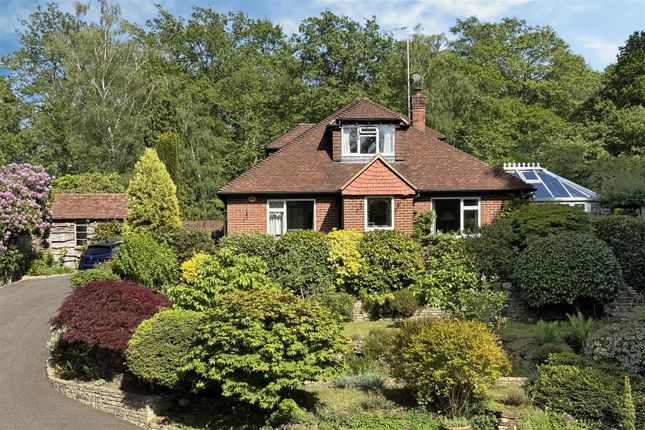4 bed property, in Gasden Copse, £1,295,000