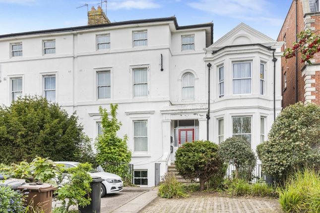 1 bed property, in Widmore Road, £200,000