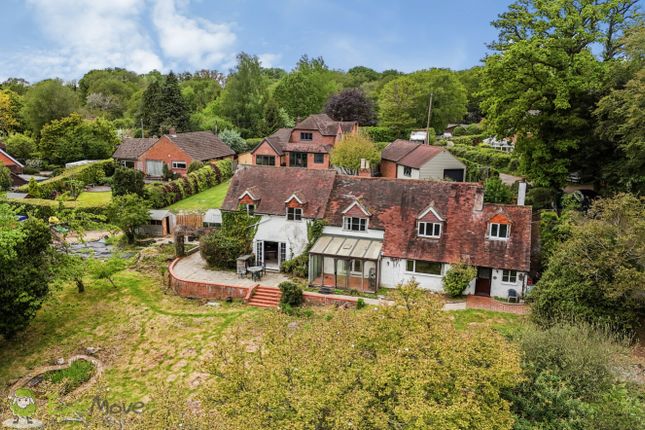 5 bed property, in Haughurst Hill, £650,000