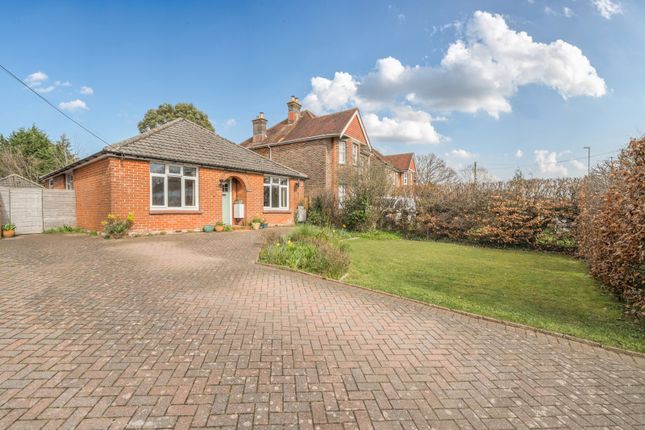 3 bed property, in Fair Oak Road, £475,000