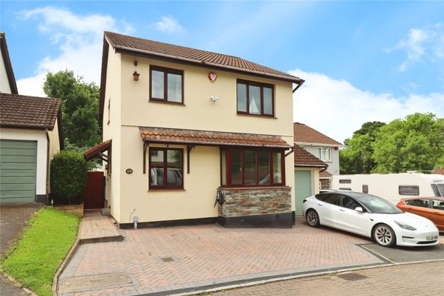 3 bed property, in Woodland Close, £325,000