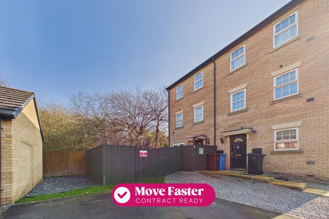 2 bed property, in Boothferry Park Halt, £135,000