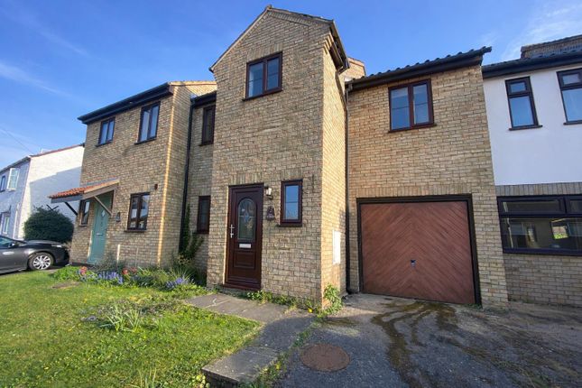 3 bed property, in Fen Street, £255,000
