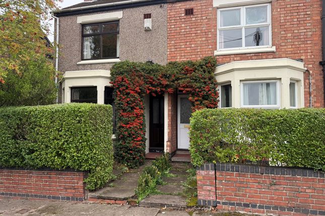 2 bed property, in St. Nicholas Street, £130,000