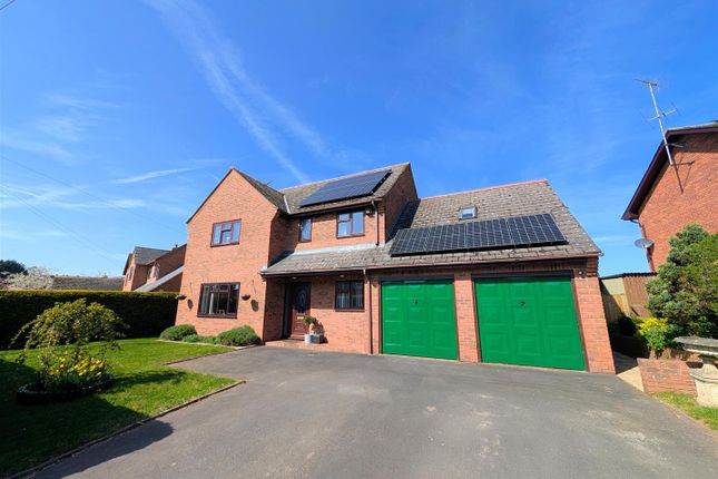 5 bed property, in Little Dewchurch, £535,000