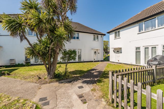 2 bed property, in Mera Drive, £270,000