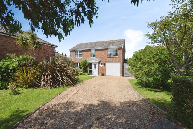 4 bed property, in Bracklesham Road, £525,000