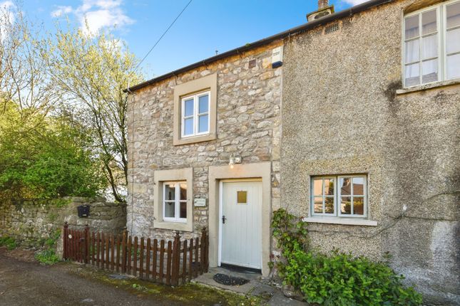 2 bed property, in The Ginnel, £255,000