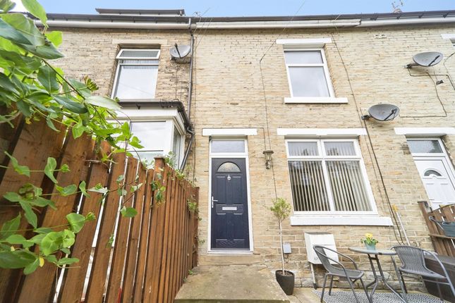 4 bed property, in Hope View, £165,000