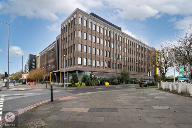 1 bed property, in Coventry Road, £135,000
