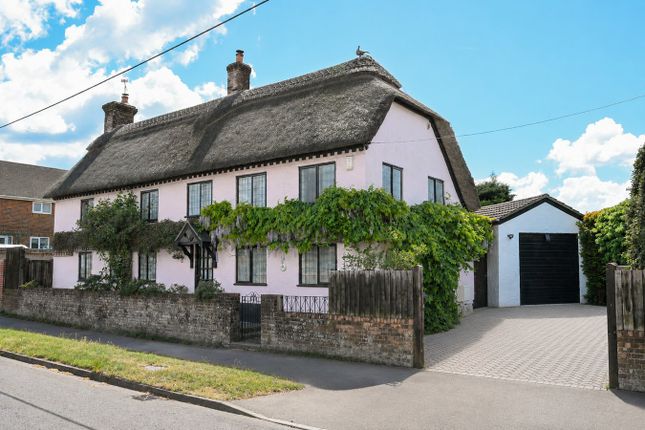 5 bed property, in Lilac Cottage, £750,000