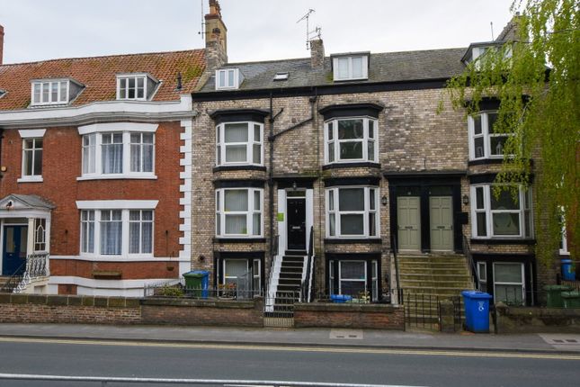 3 bed property, in Bagdale, £180,000