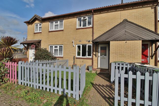 2 bed property, in Prospect Lane, £230,000