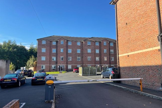 2 bed property, in Langdale Court, £95,000