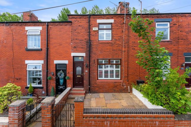 2 bed property, in Martland Mill Lane, £150,000
