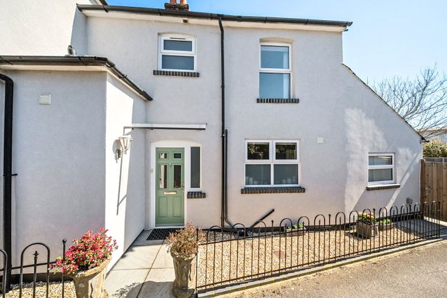 4 bed property, in Guildford Road, £600,000
