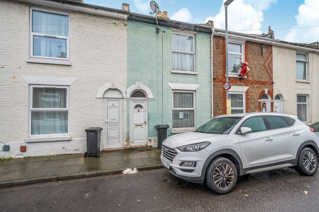 3 bed property, in Winchester Road, £210,000