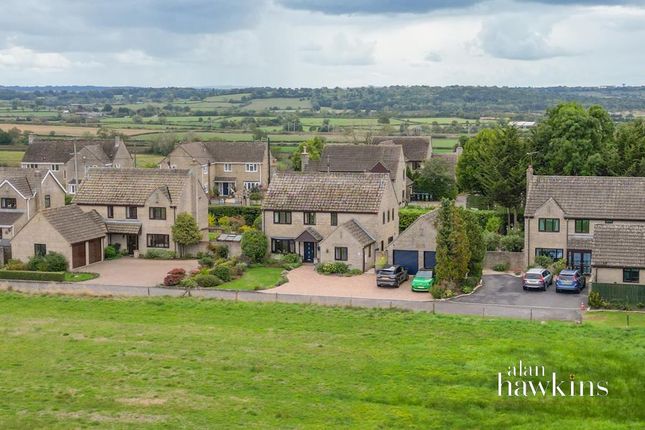 4 bed property, in The Common, £650,000