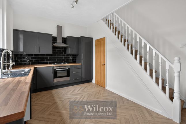 3 bed property, in Kenyon Road, £205,000