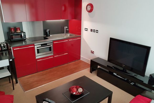 1 bed property, in Huntingdon Street, £95,000
