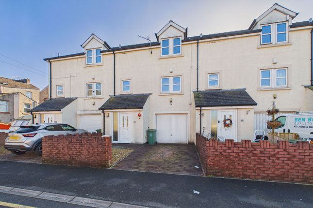 3 bed property, in Dean Street, £175,000