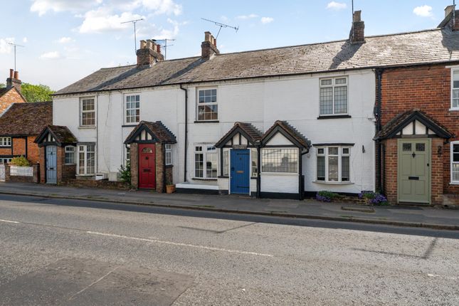 2 bed property, in Marlow Road, £420,000