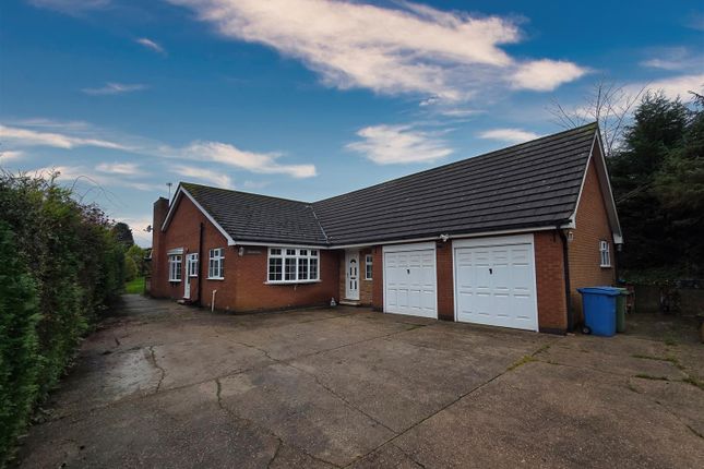 4 bed property, in Lime Grove, £499,995