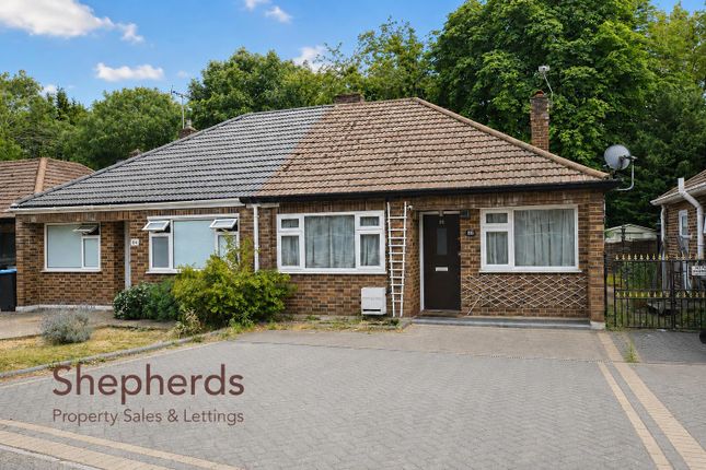 2 bed property, in Turkey Street, £440,000