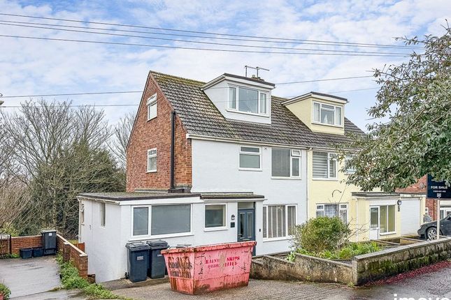4 bed property, in Frobisher Green, £350,000