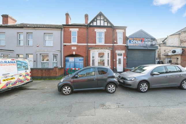 5 bed property, in St. Giles Road, £230,000