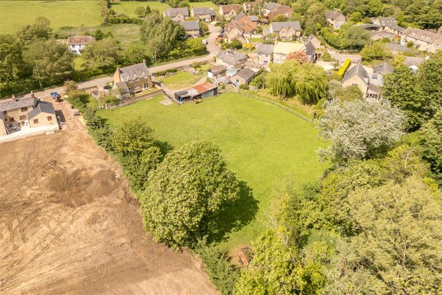 5 bed property, in North Street, £725,000