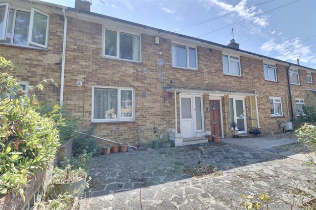 3 bed property, in Redlynch Close, £250,000