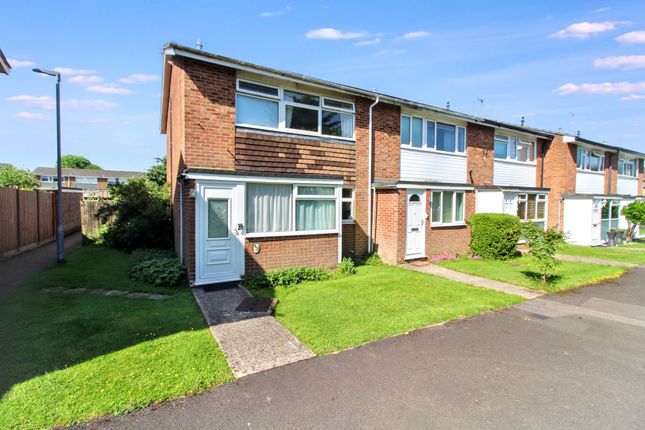 3 bed property, in Brickwell Walk, £425,000
