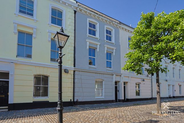 3 bed property, in Plymouth, £250,000