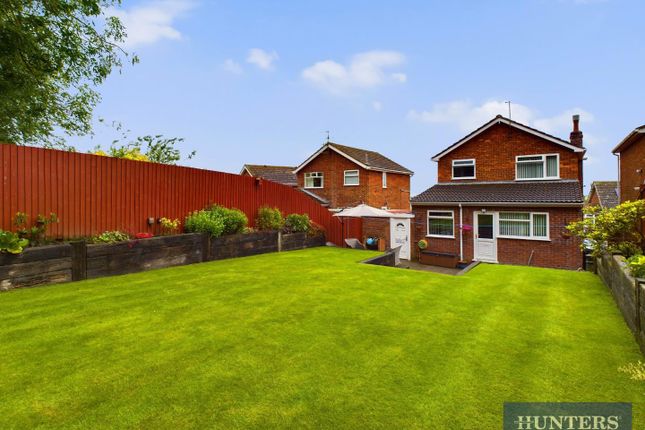 4 bed property, in Park Rise, £290,000