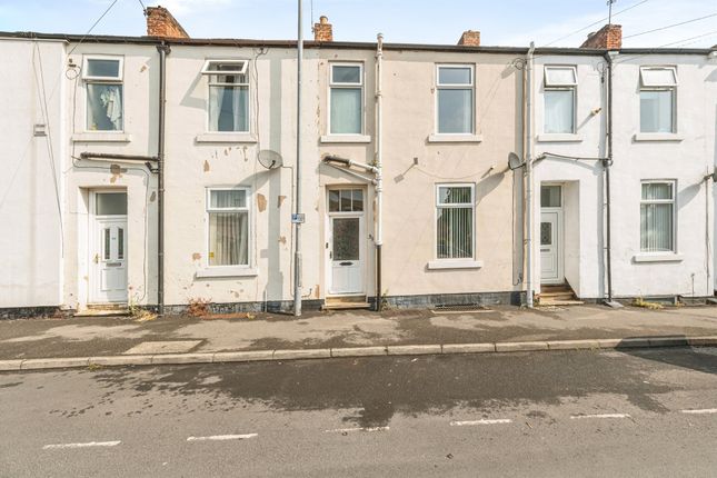 2 bed property, in Hatfeild Street, £155,000