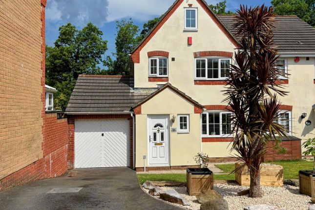 4 bed property, in Plympton, £350,000