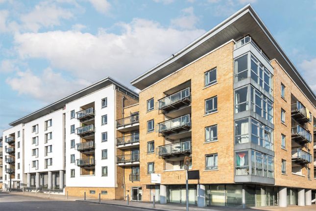 2 bed property, in Wapping Lane, £750,000