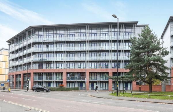 2 bed property, in Bath Row, £185,000