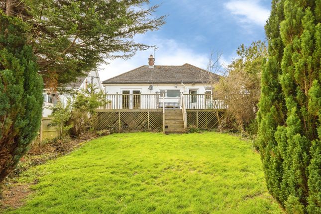 2 bed property, in Halkyn Road, £270,000
