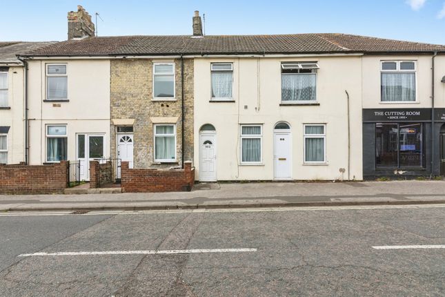 4 bed property, in Raglan Street, £90,000