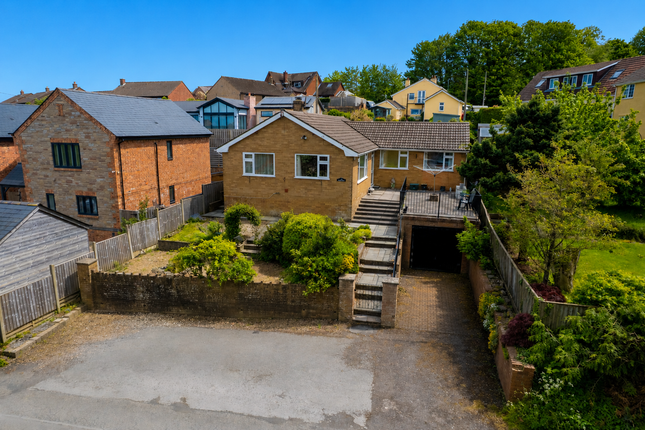 4 bed property, in Joyford Hill, £400,000