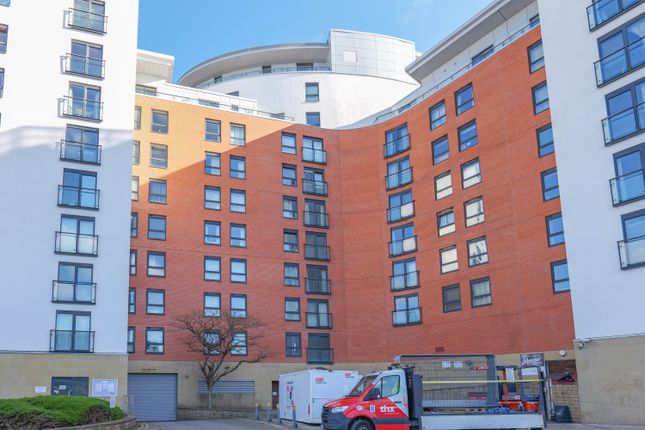 1 bed property, in Chadwick Street, £87,000