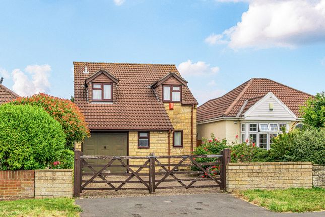 3 bed property, in Sandringham Avenue, £450,000