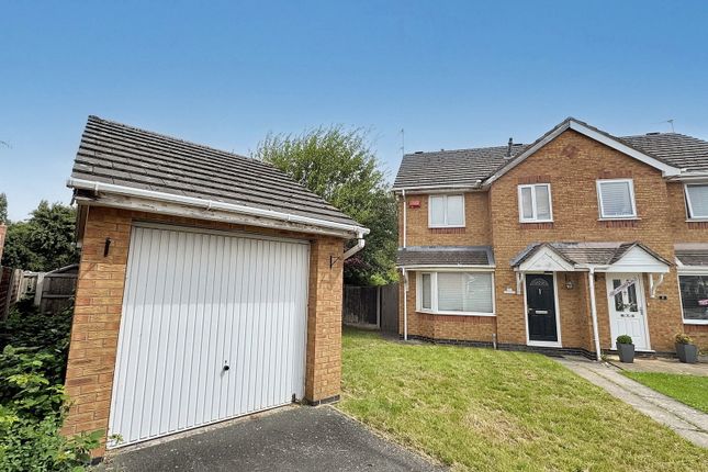 3 bed property, in Holkham Close, £210,000