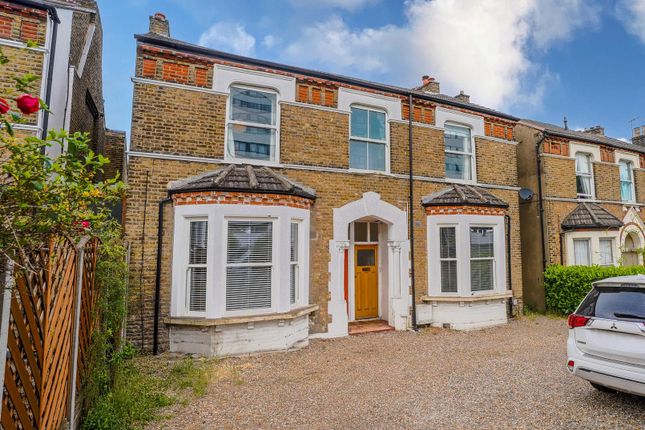 3 bed property, in Croydon Road, £500,000