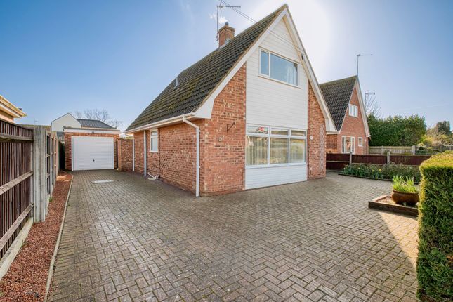 3 bed property, in Worcester Close, £250,000
