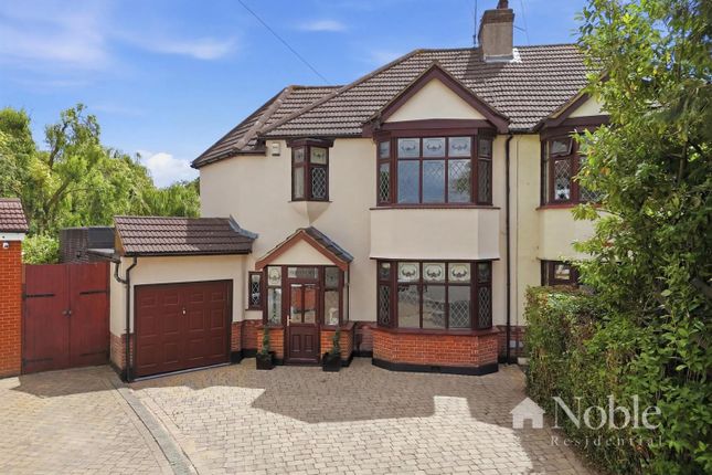 7 bed property, in Hyland Close, £950,000