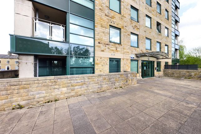 1 bed property, in Stonegate House, £32,000