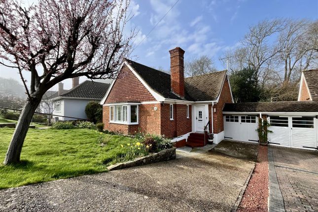 2 bed property, in Knowle Road, £389,950
